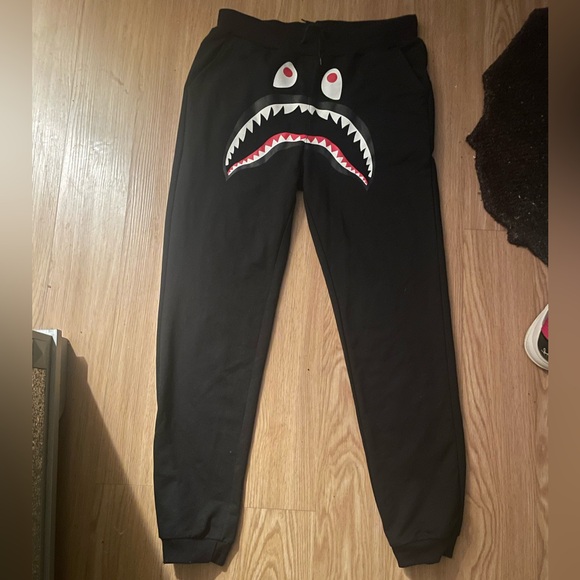 A bathing ape sweat pants